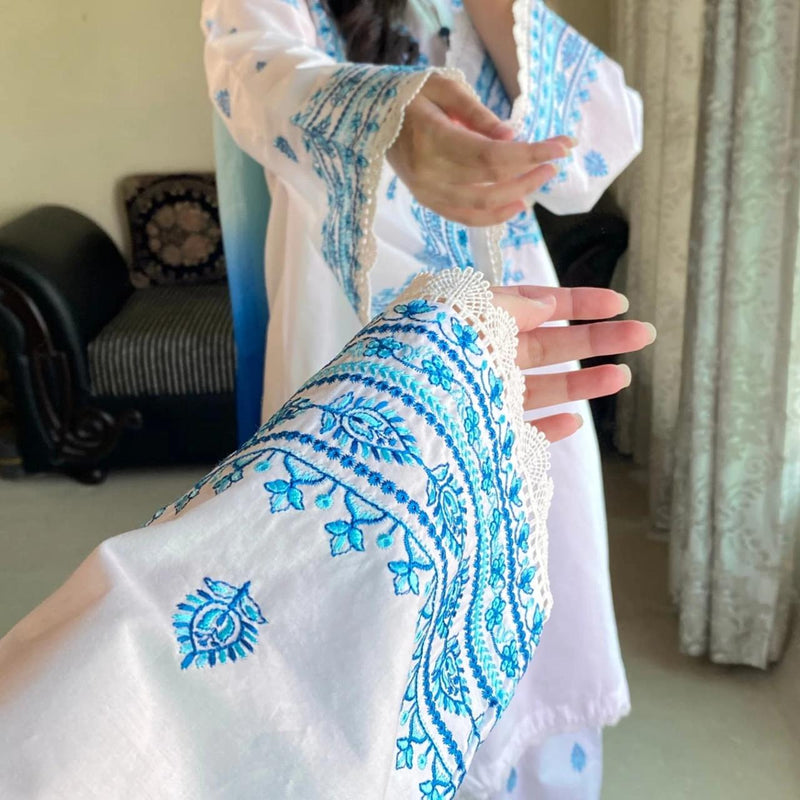 WHITE/BLUE LAWN 3PC ( FARSHI SHALWAR)
