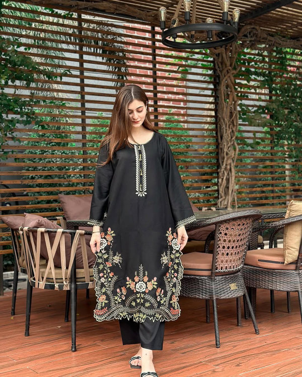 LIA LAWN EMB 2PC